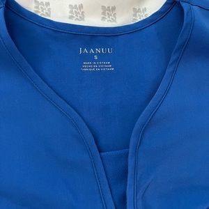 Jannuu scrub set